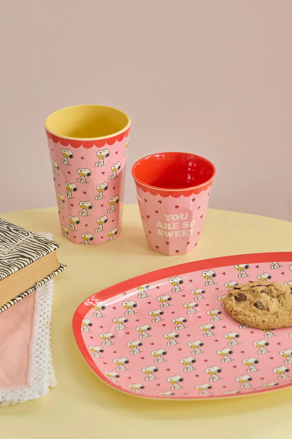 rice Rechteckiger Teller - Pink - Snoopy Print
