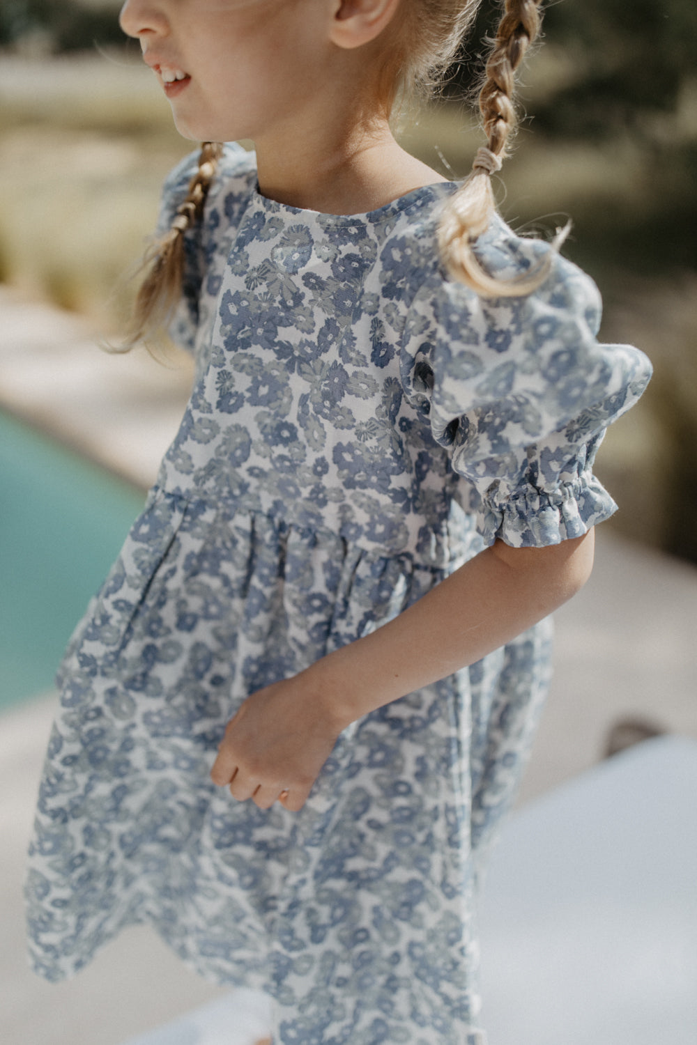 Leevje Kleid blue flowers