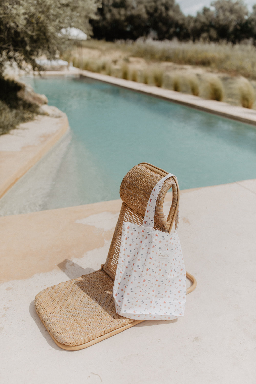 Leevje große Tragetasche mit Blumenmuster