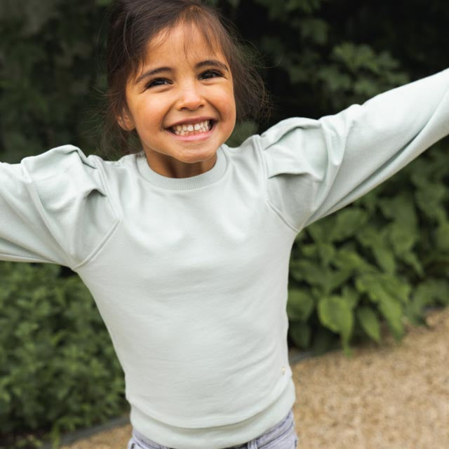 Koko Noko Mädchen Sweatshirt weich grün mit weiten Ärmeln