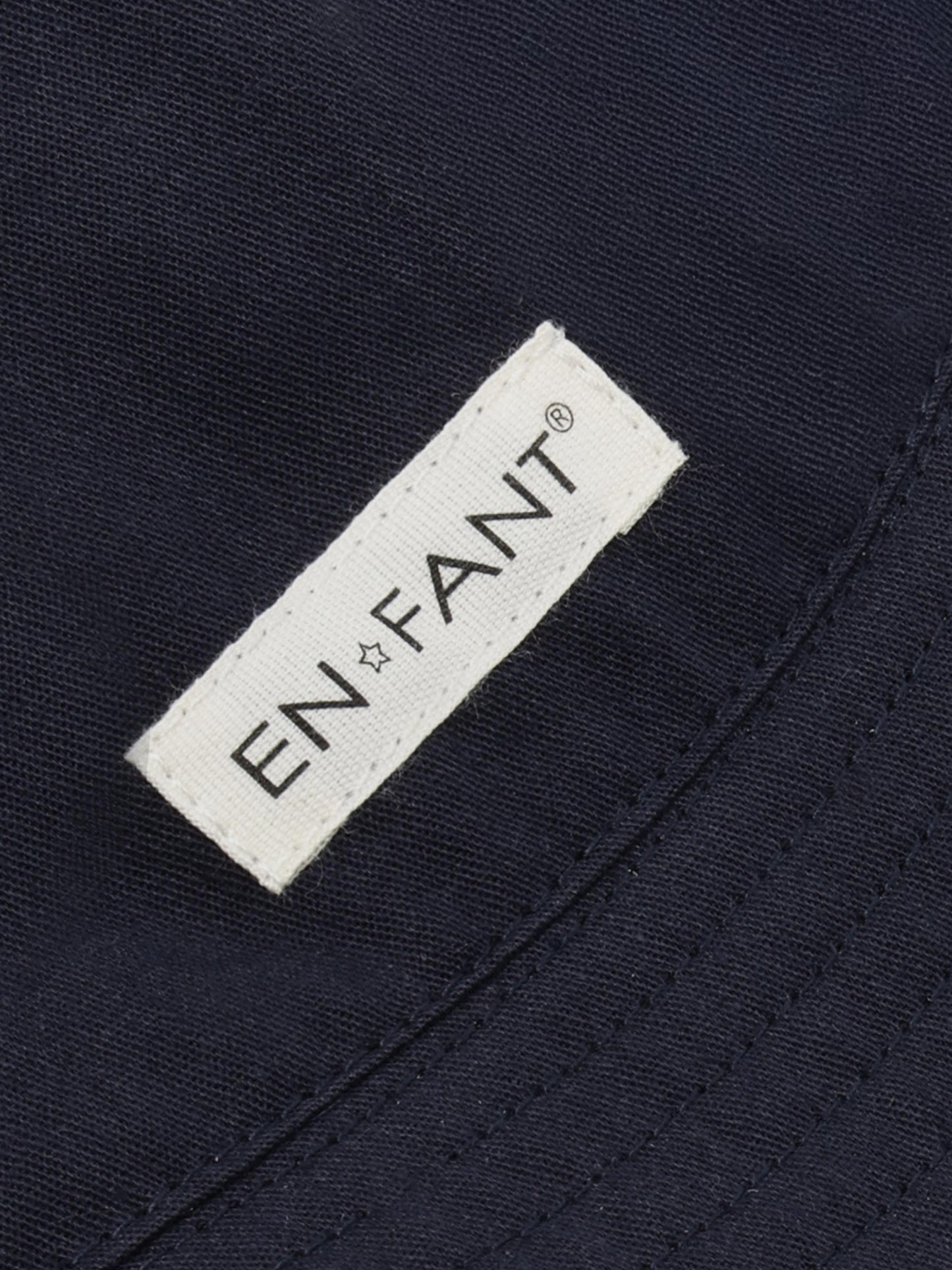 En Fant Sonnenhut UPF30 navy