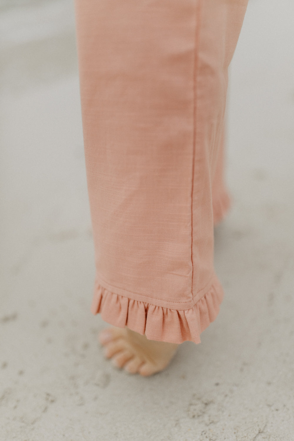 Leevje Hose mit Rüschensaum terracotta