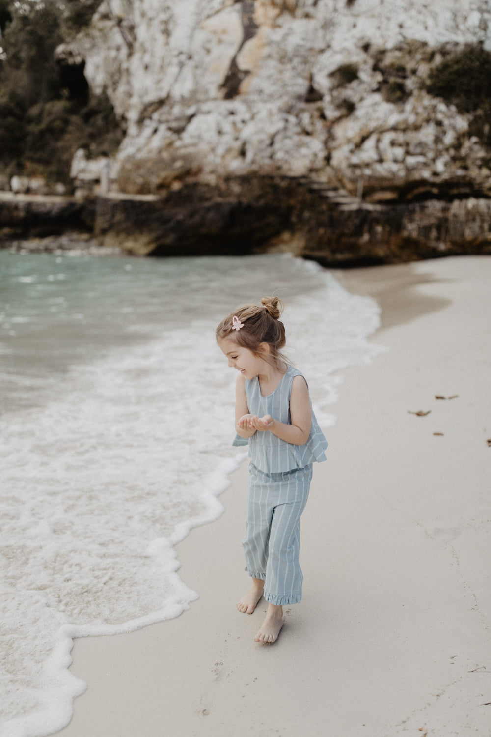 Leevje Hose mit Rüschensaum gestreift