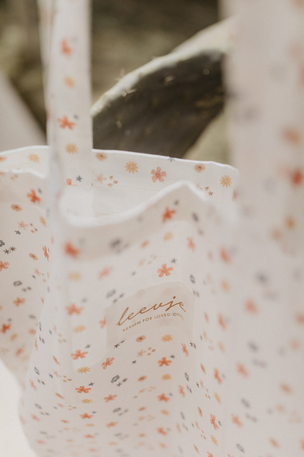 Leevje große Tragetasche mit Blumenmuster