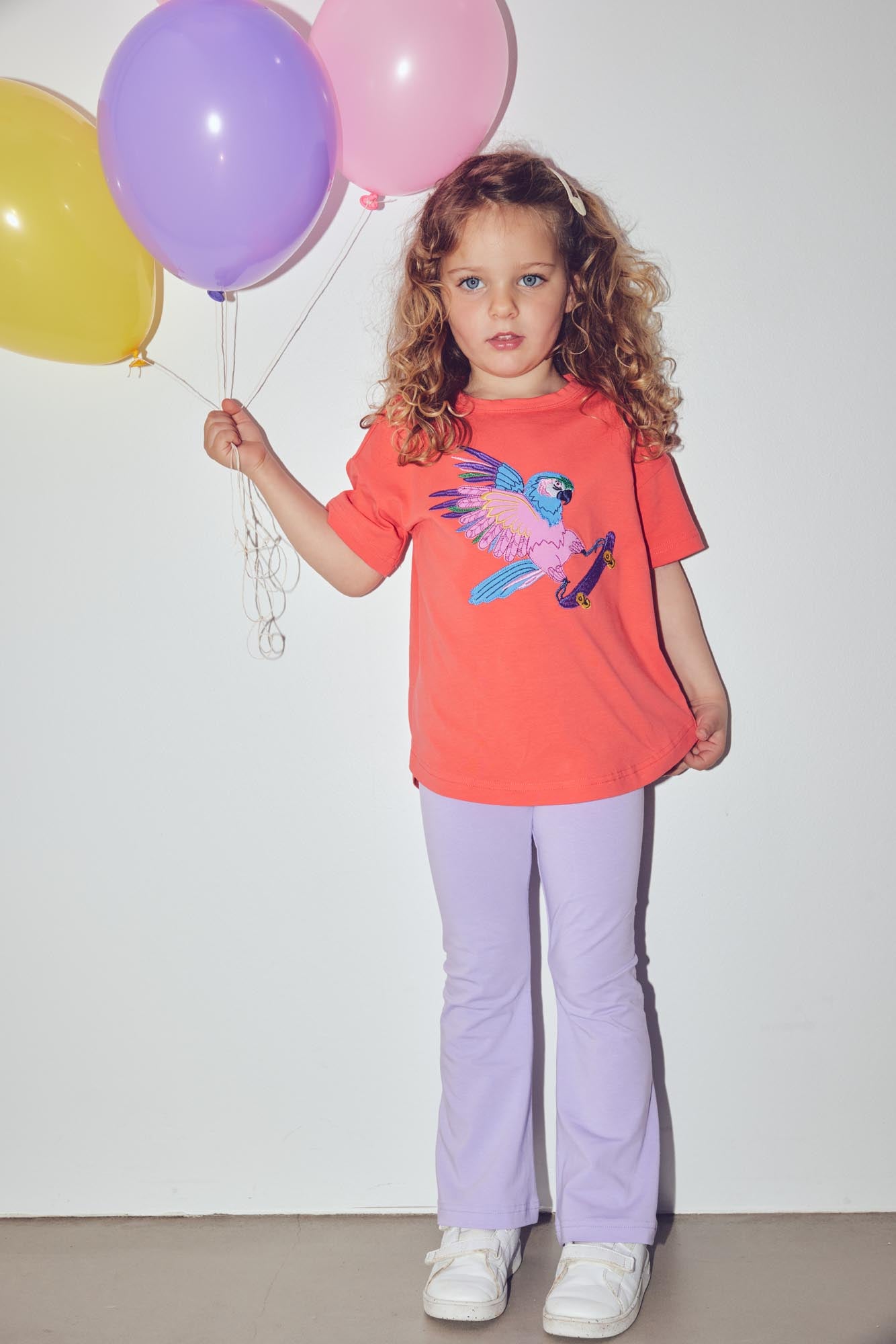 Fred's World T-Shirt Hello parrot