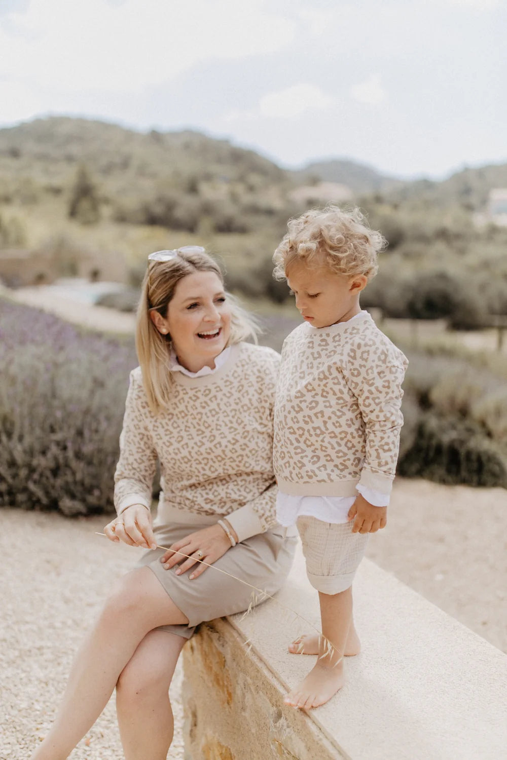 Leevje Oversized Sweater im Leoprint