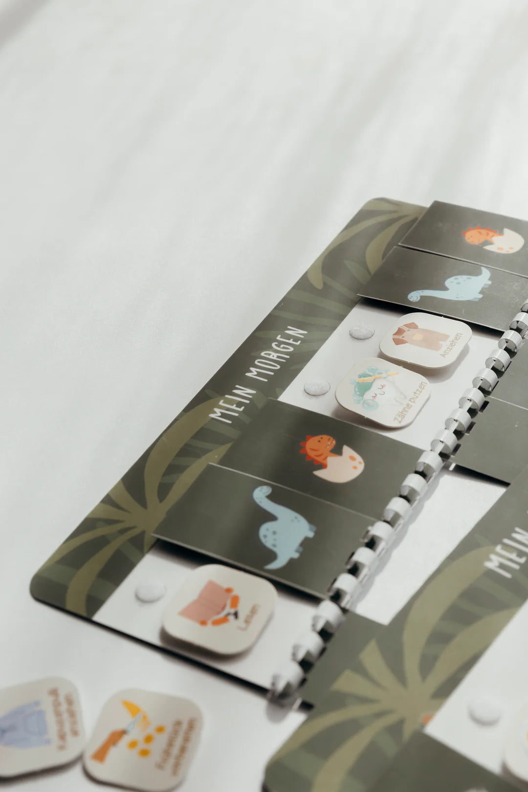 inliebekind Routineplaner inkl. Symbolkärtchen DINO