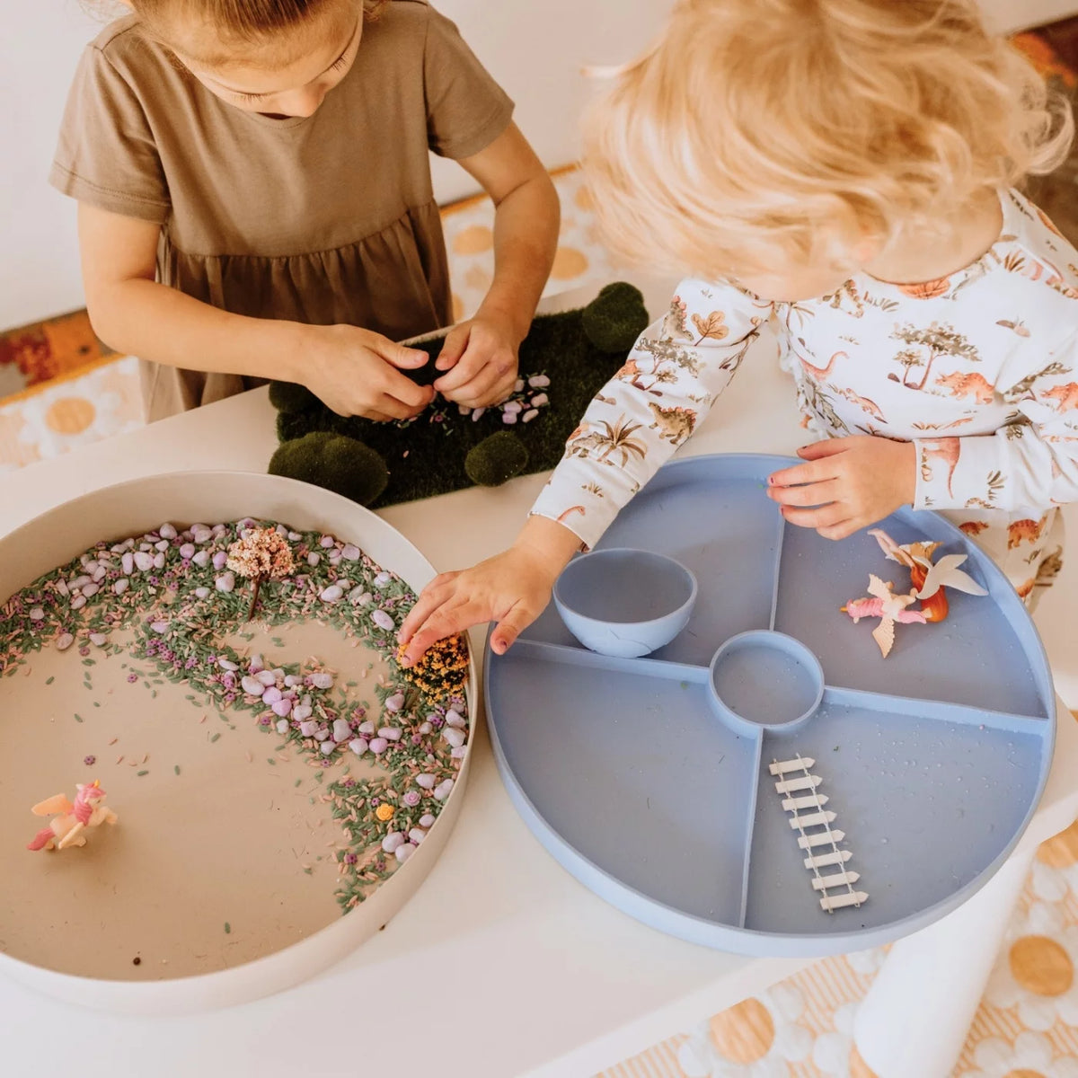 Jellystone Tray Play - Soft Blue
