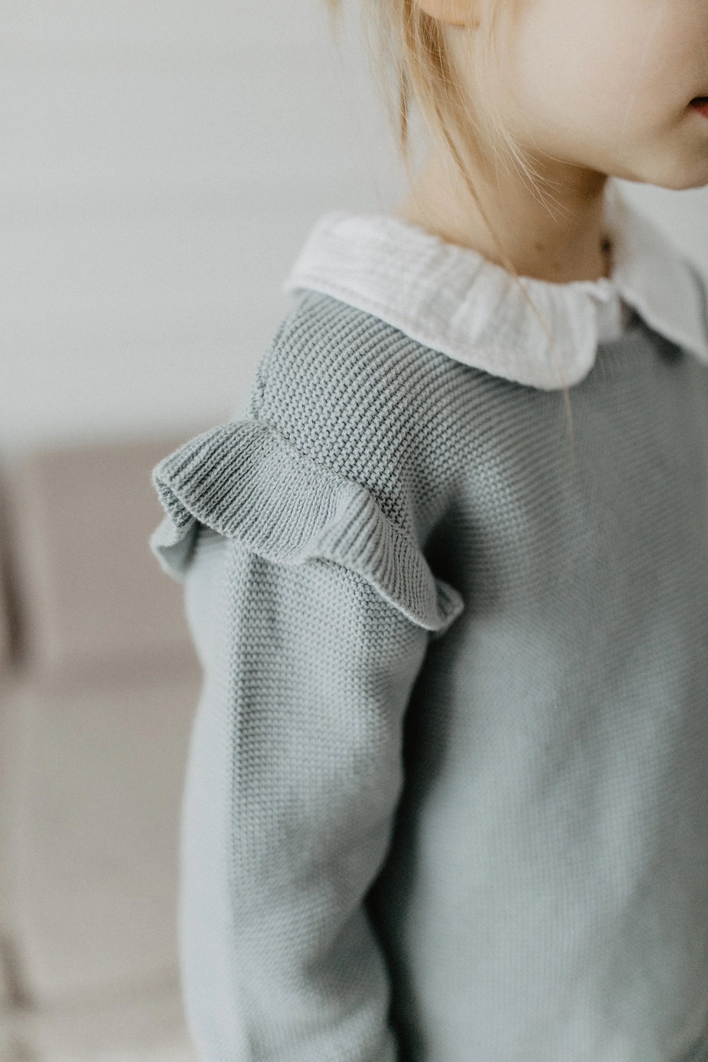 Leevje Pullover mit Rüschendetails