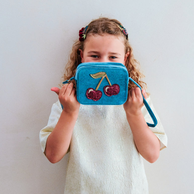 Mimi & Lula Velvet Cherry Tasche