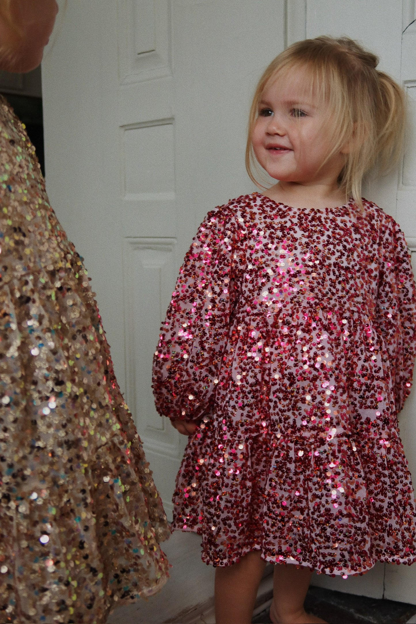 Konges Sløyd Lila Pailletten Schleifen-Kleid