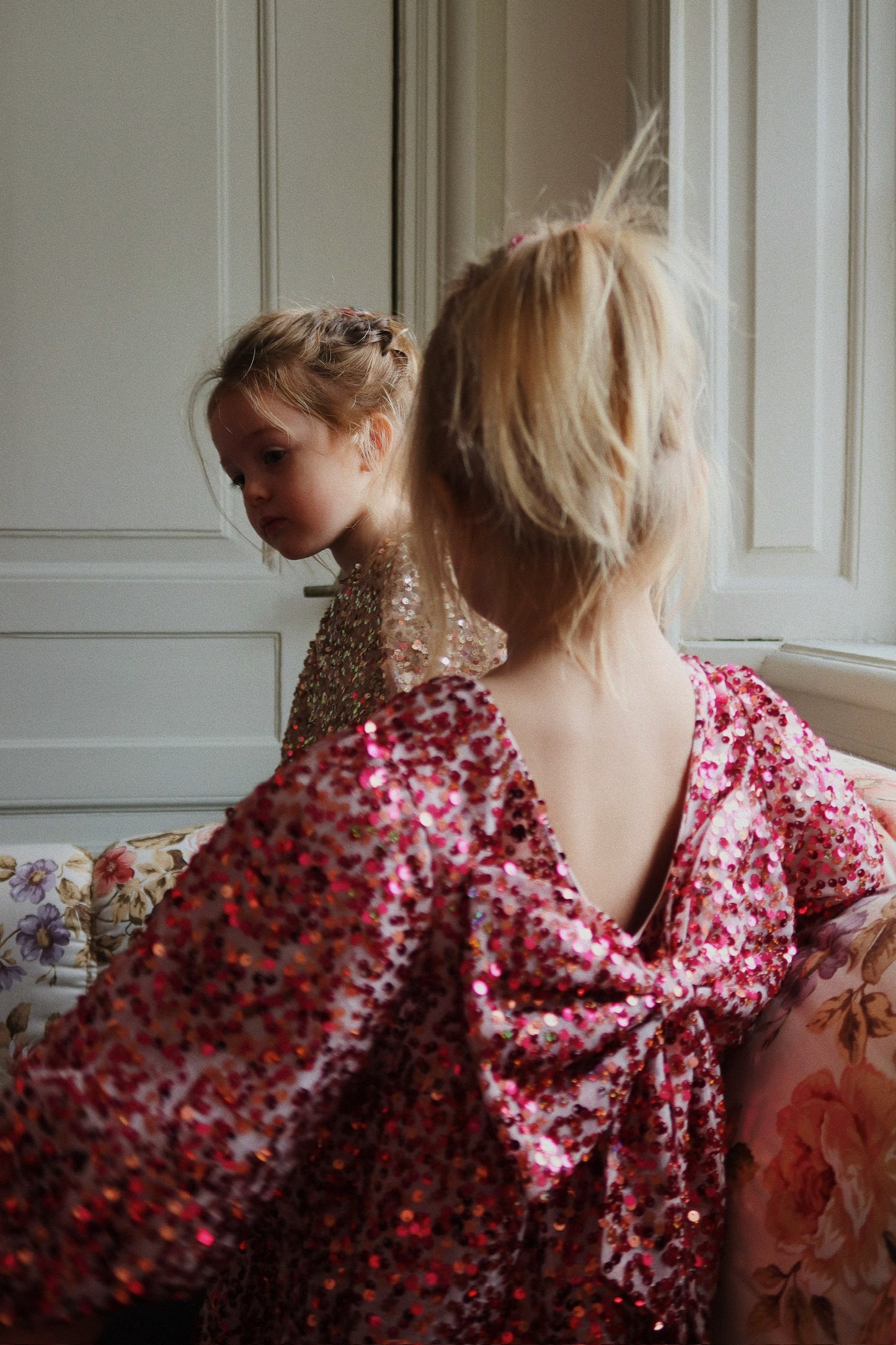 Konges Sløyd Lila Pailletten Schleifen-Kleid