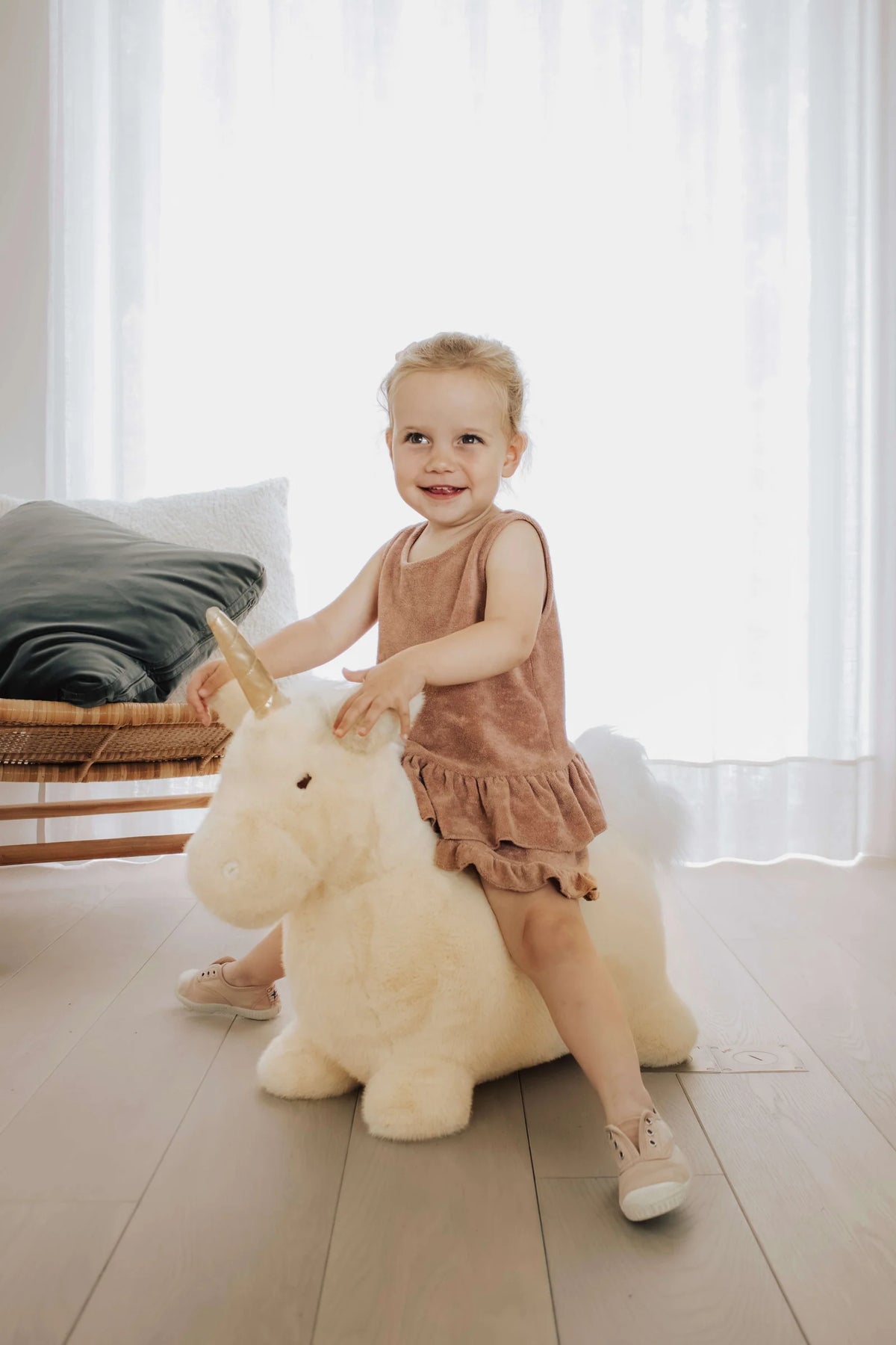 Wild & Soft Einhorn Hüpfspielzeug