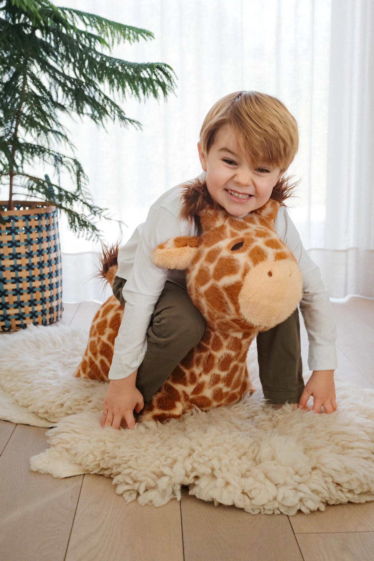 Wild & Soft Giraffe Hüpfspielzeug