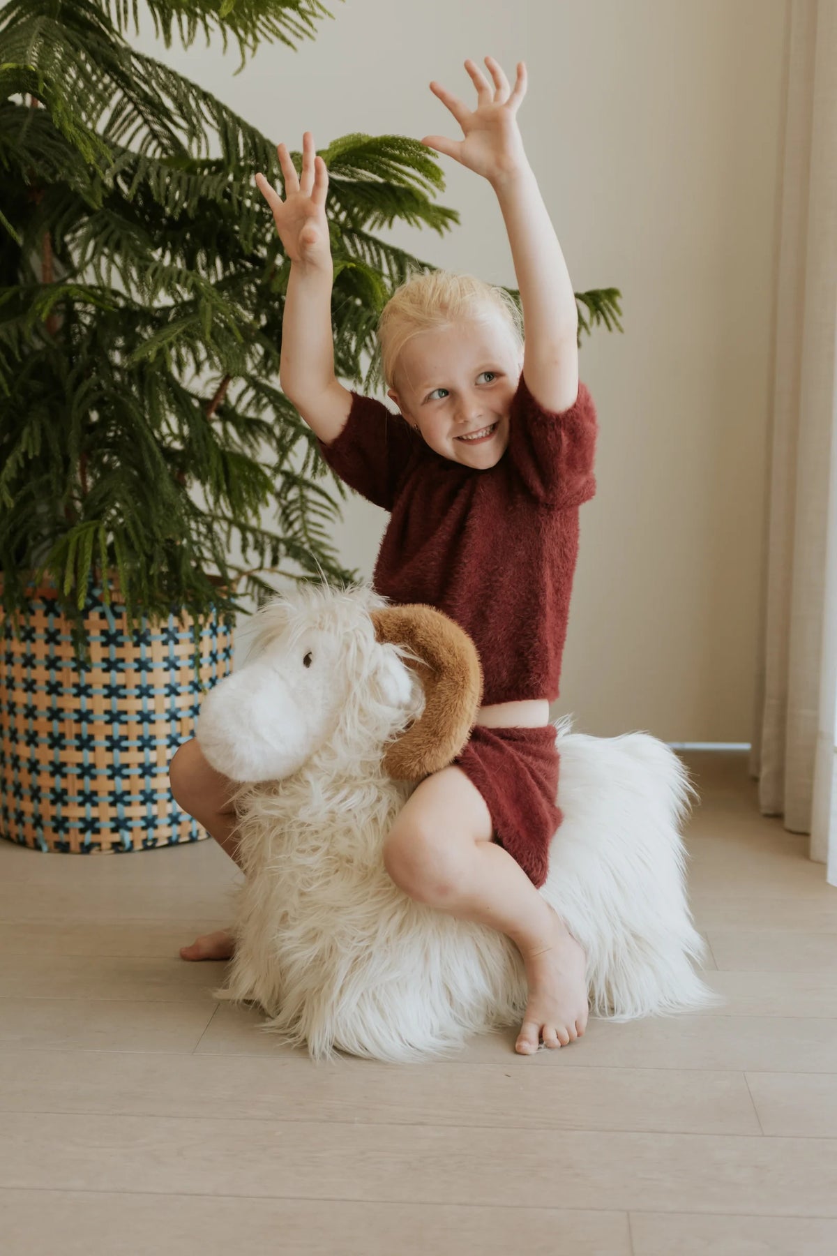 Wild & Soft Widder Hüpfspielzeug